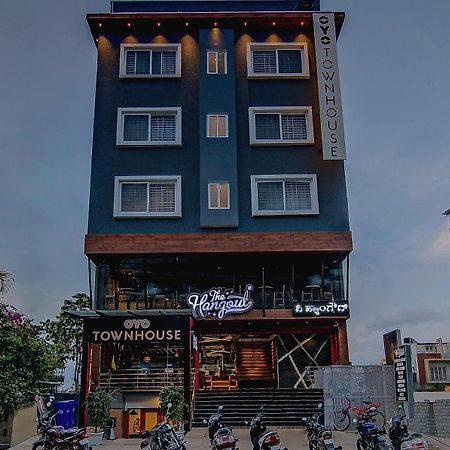 Super Townhouse Global Village Tech Park Near Kengeri Bus Terminal Metro Station Бангалор Экстерьер фото