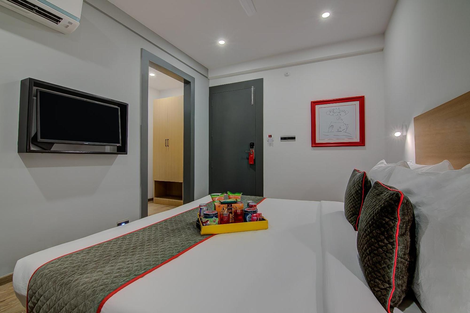 Super Townhouse Global Village Tech Park Near Kengeri Bus Terminal Metro Station Бангалор Экстерьер фото