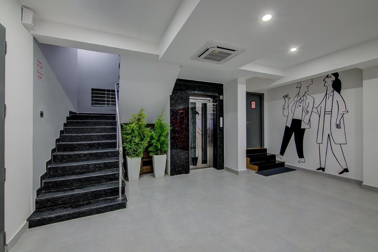 Super Townhouse Global Village Tech Park Near Kengeri Bus Terminal Metro Station Бангалор Экстерьер фото