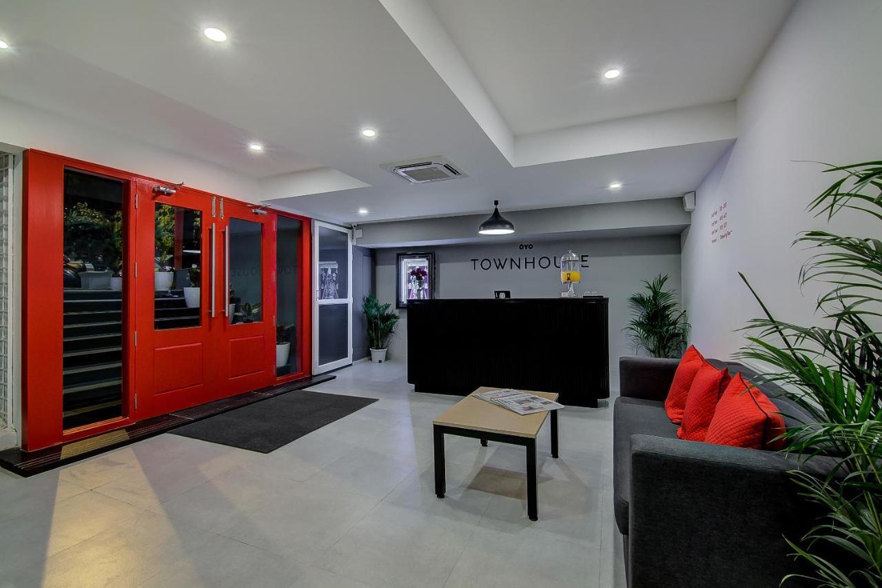 Super Townhouse Global Village Tech Park Near Kengeri Bus Terminal Metro Station Бангалор Экстерьер фото